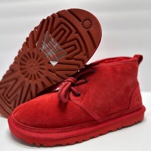 UGG’s MEN'S NEUMEL CHUKKA BOOT Vibrant Red